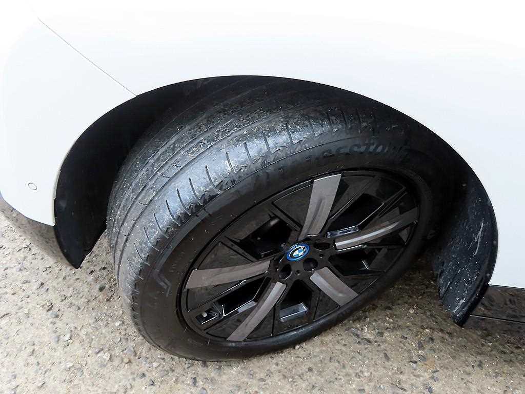 BMW iX 2025 Blanco - Importación desde Corea - HF Imports Iquique - Foto 20