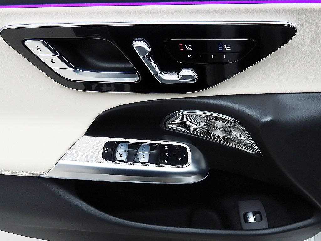 Mercedes Benz E class - Vista 11