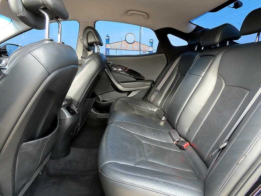 HYUNDAI Grandeur - Vista 6