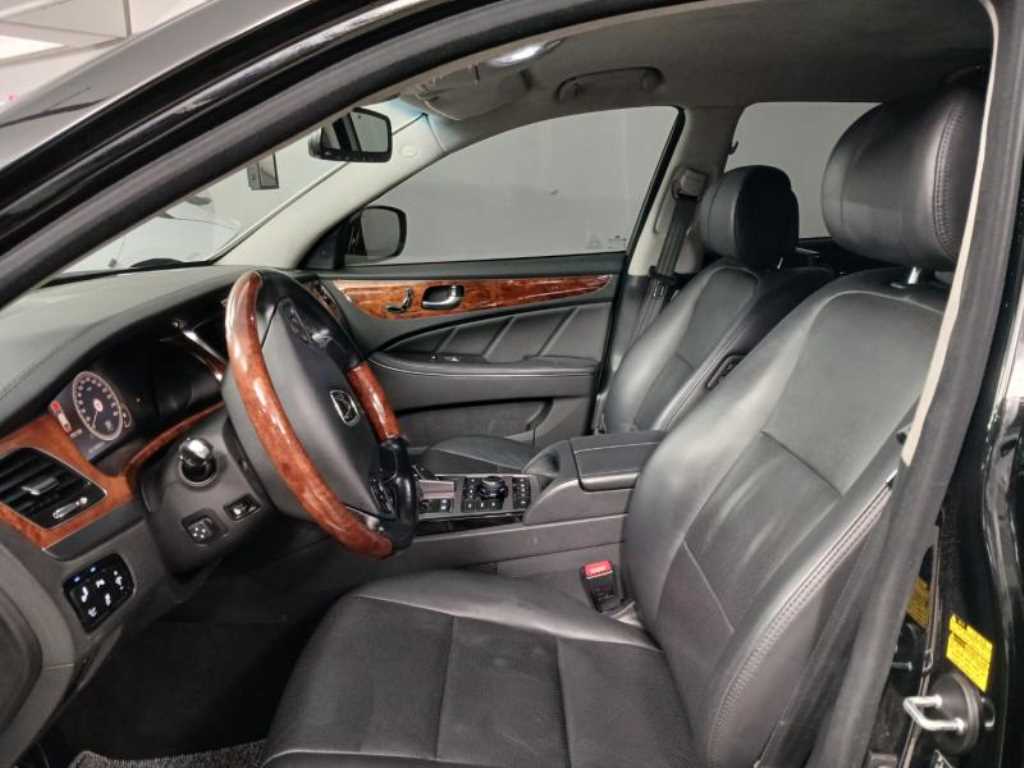 HYUNDAI Equus - Vista 6