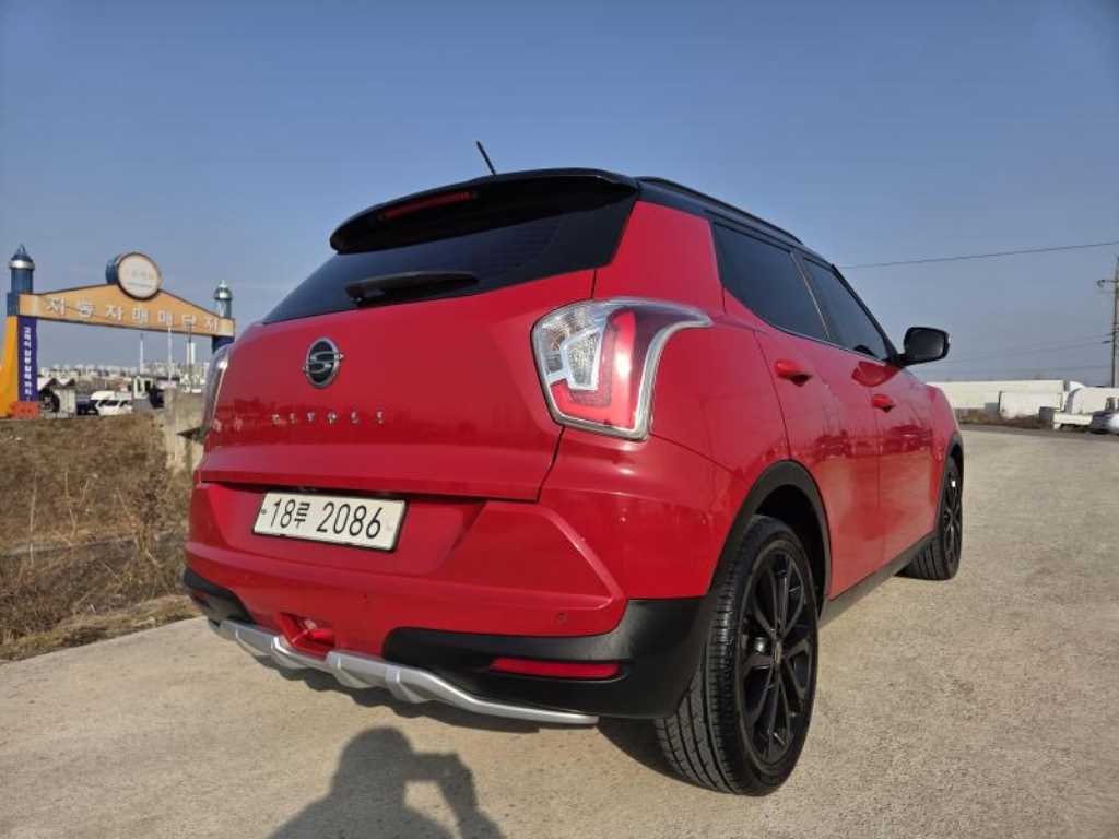 Ssangyong Tivoli - Vista 6