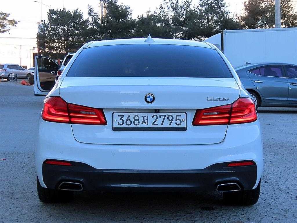 BMW 5 Series - Vista 4