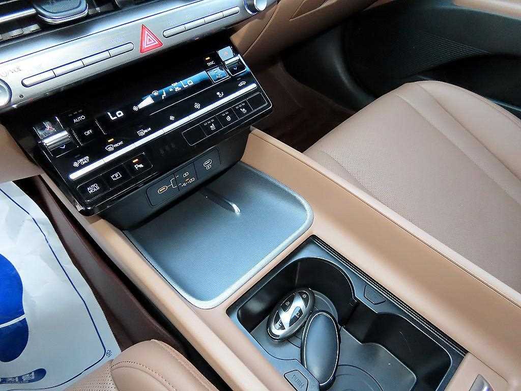 HYUNDAI Grandeur - Vista 11
