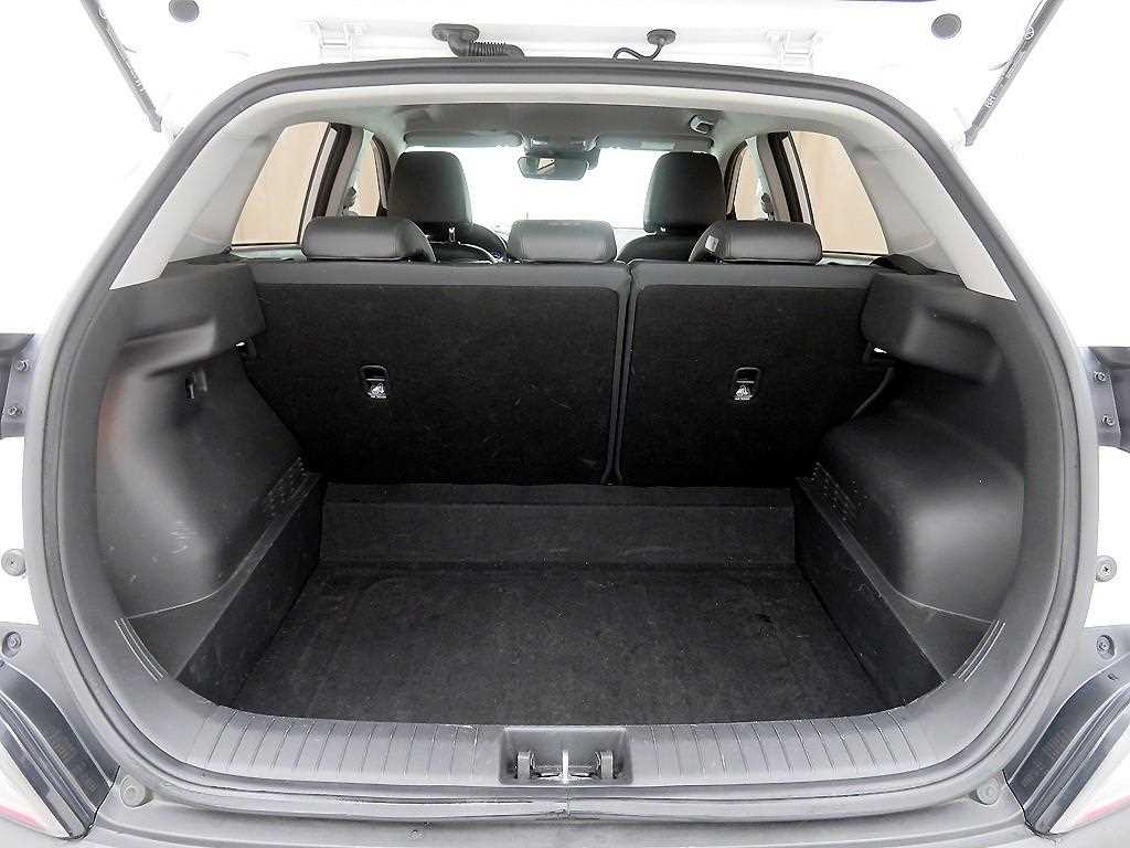 HYUNDAI Kona - Vista 5