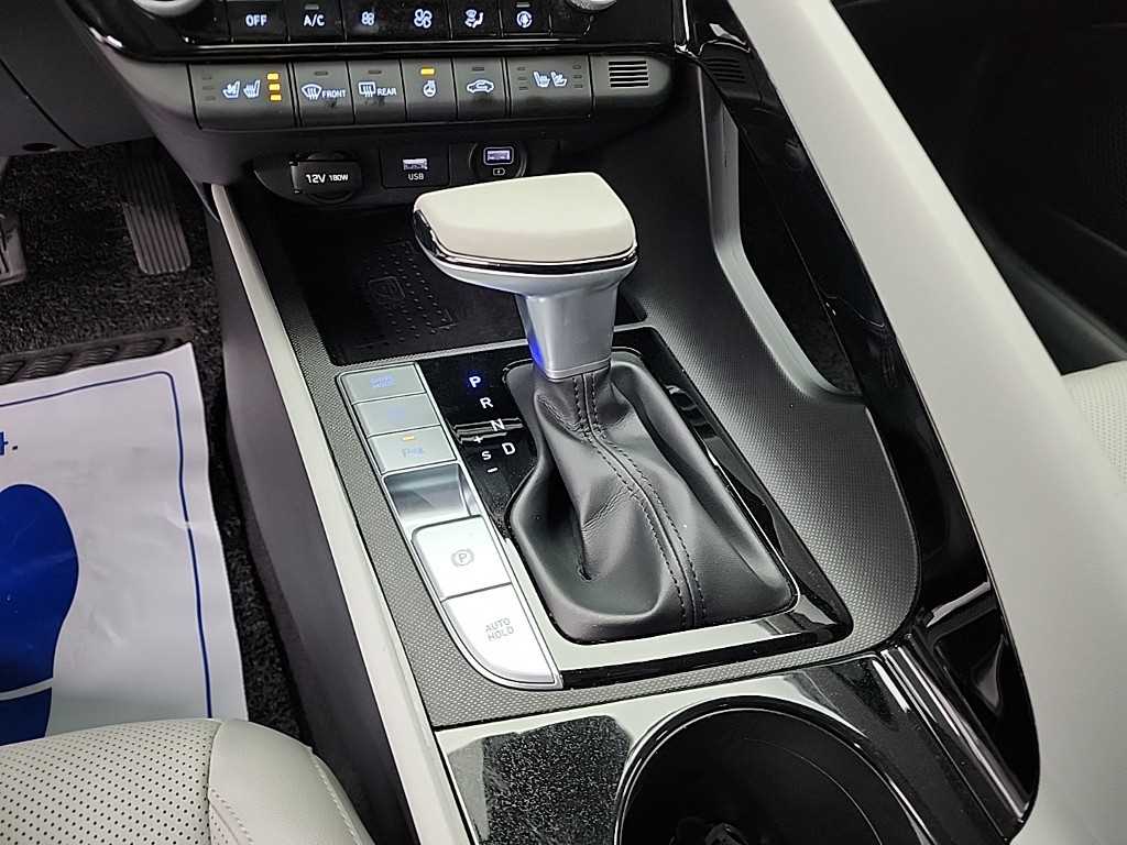 HYUNDAI Avante - Vista 8