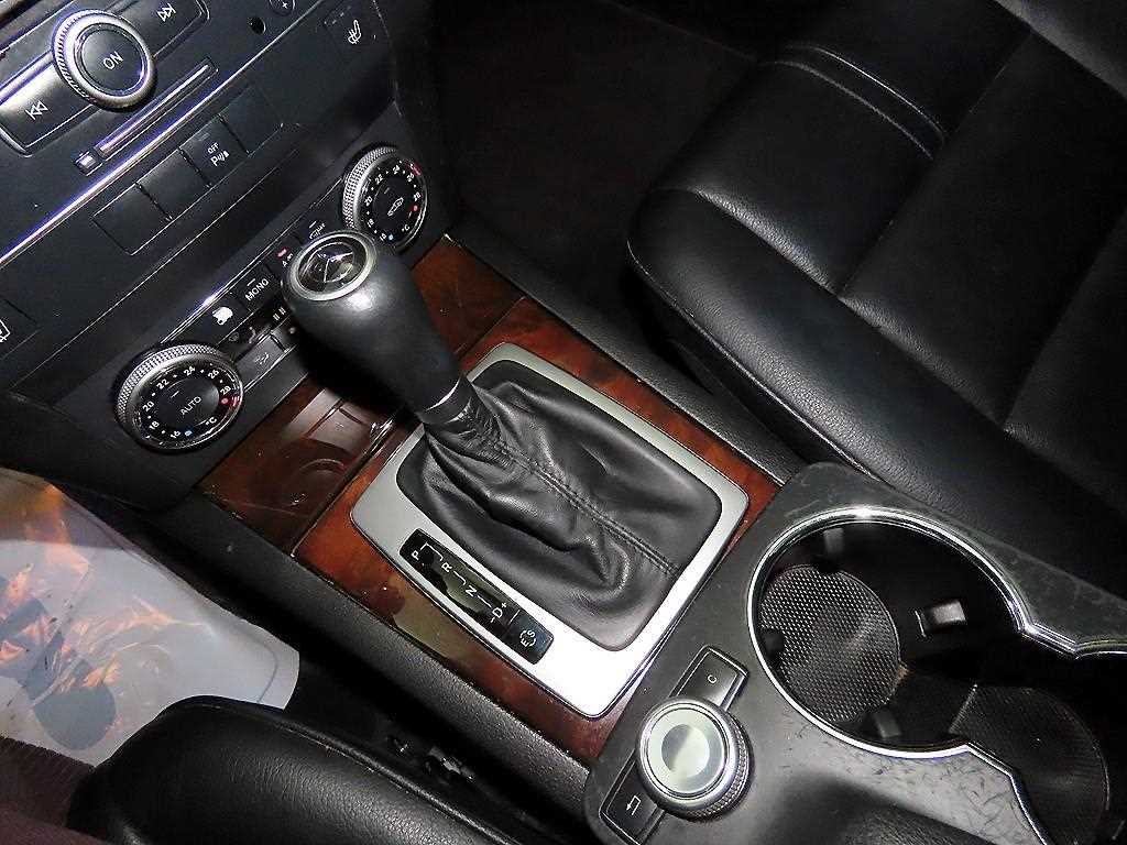 Mercedes Benz GLK Class - Vista 12