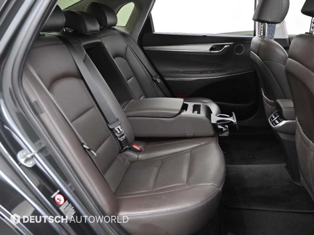 HYUNDAI Grandeur - Vista 12