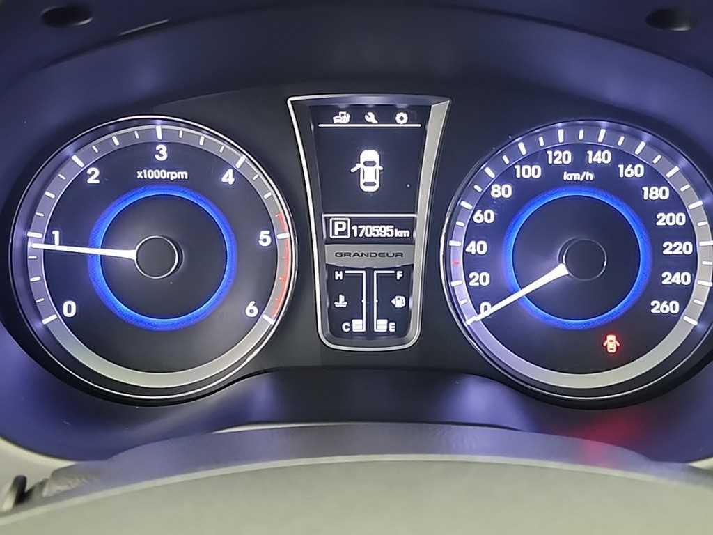 HYUNDAI Grandeur - Vista 6