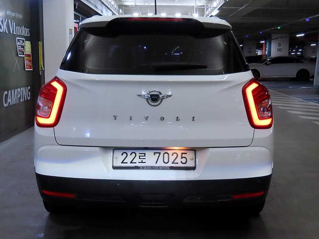 Ssangyong Tivoli - Vista 5