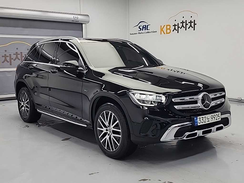 Mercedes Benz GLC Class - Vista 4