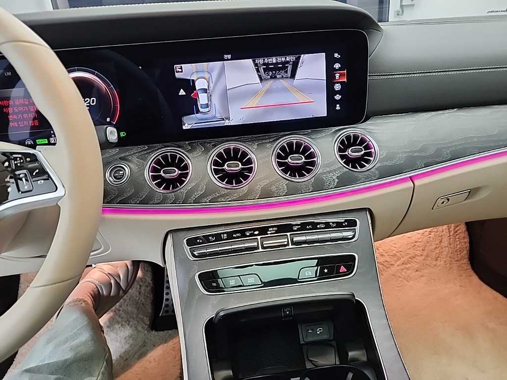 Mercedes Benz CLS Class - Vista 10