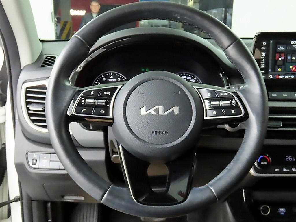 KIA Seltos - Vista 9