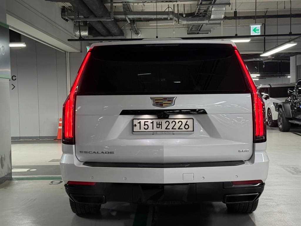 Cadillac Escalade - Vista 4