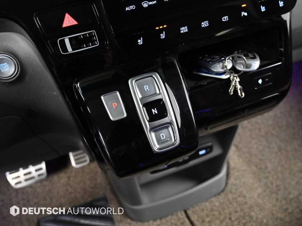 HYUNDAI Staria - Vista 9