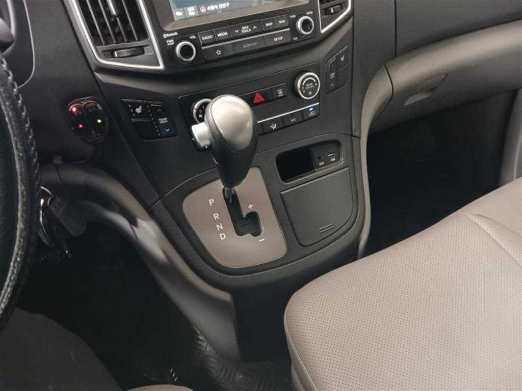 HYUNDAI Starex 2019 Amarillo - Importación desde Corea - HF Imports Iquique - Foto 15