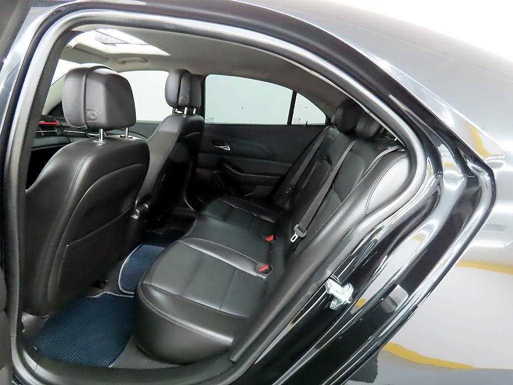 Chevrolet Malibu - Vista 6