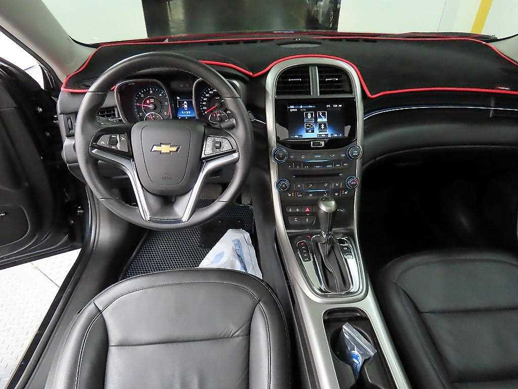 Chevrolet Malibu - Vista 7