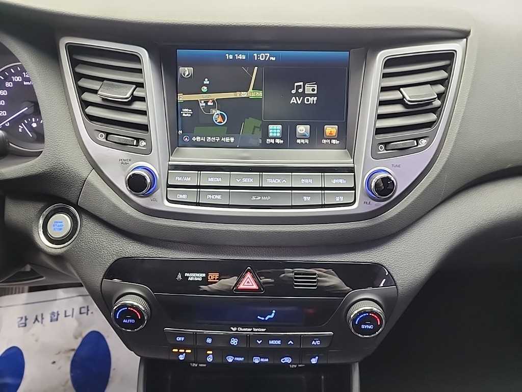 HYUNDAI Tucson - Vista 10