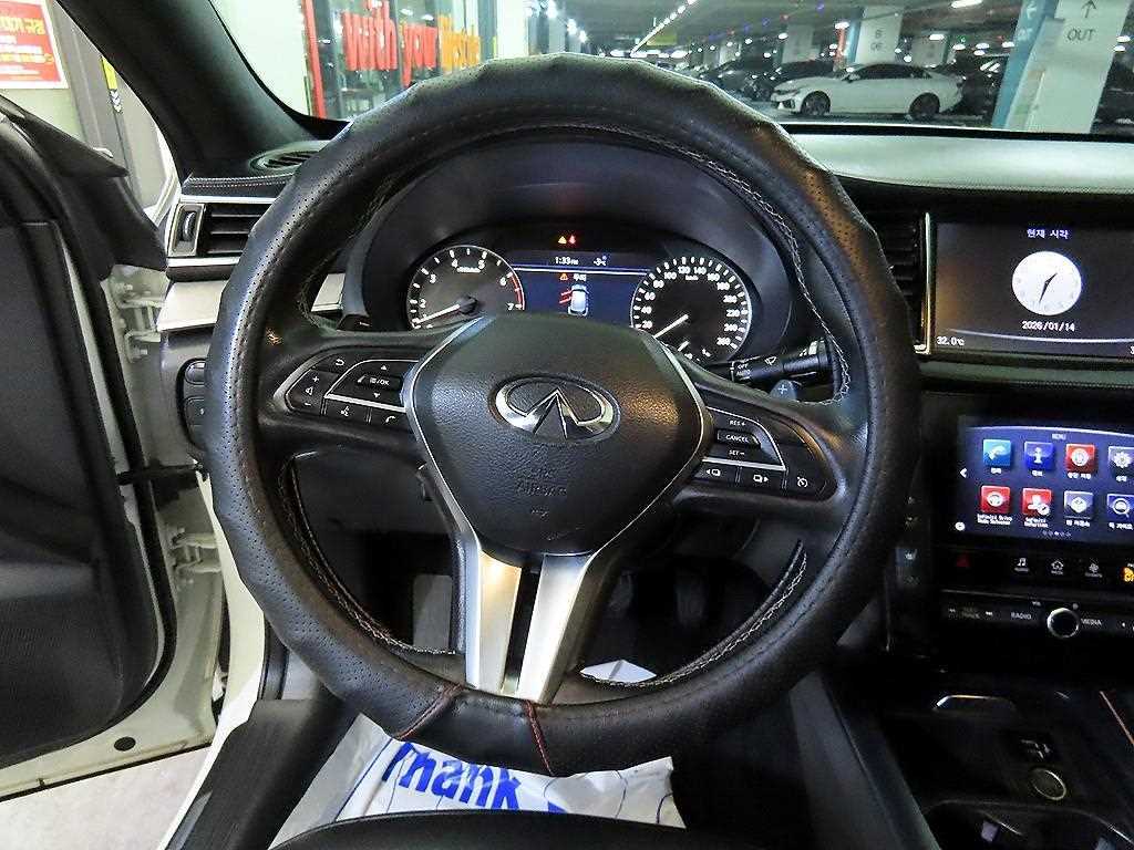 Infiniti QX - Vista 8