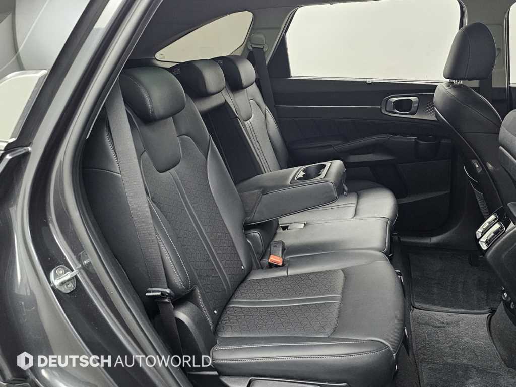 KIA Sorento - Vista 12