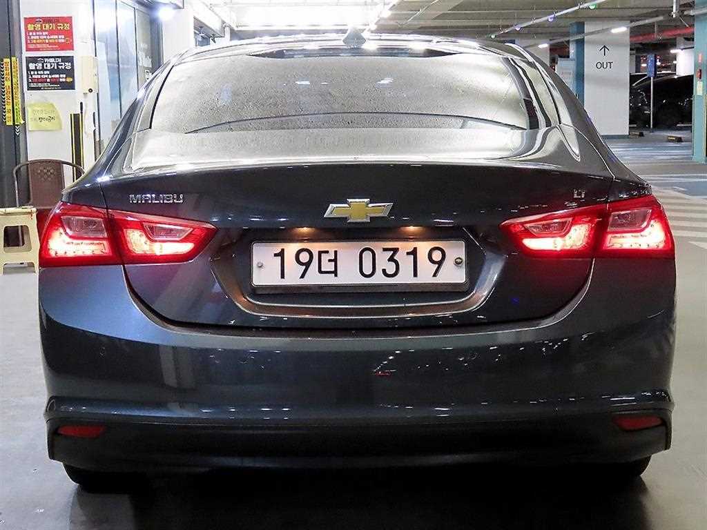 Chevrolet Malibu - Vista 5