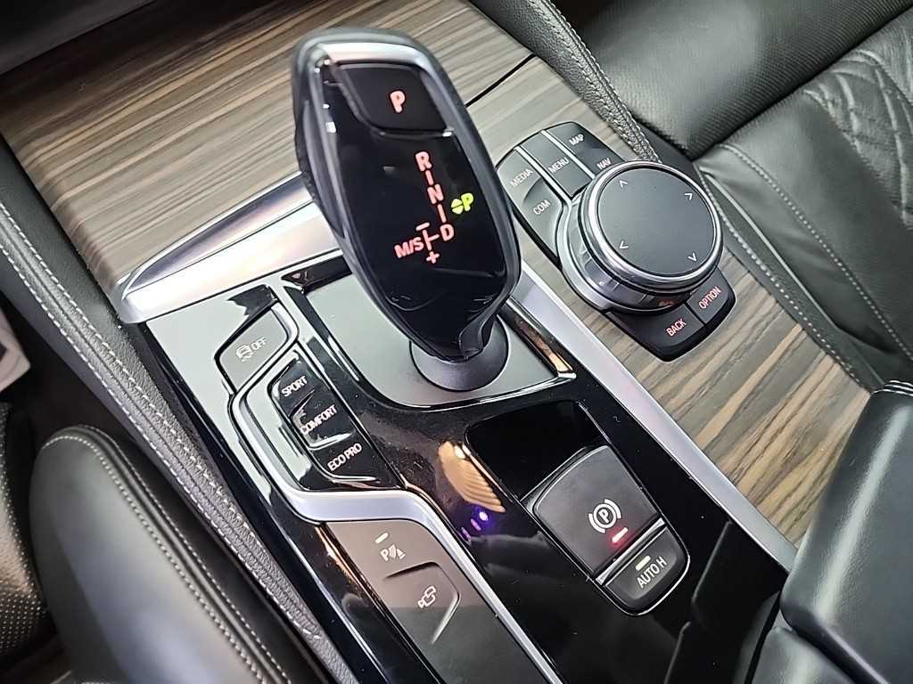 BMW 5 Series - Vista 8