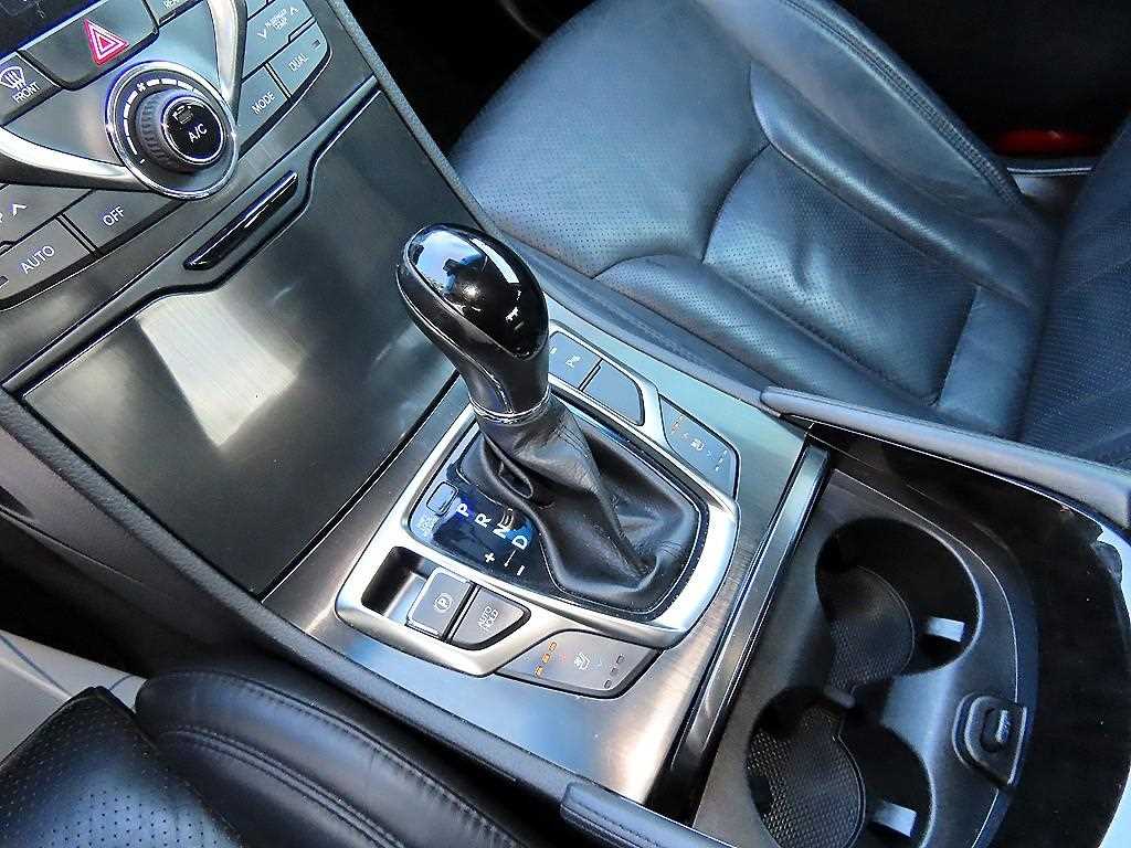 HYUNDAI Grandeur - Vista 10