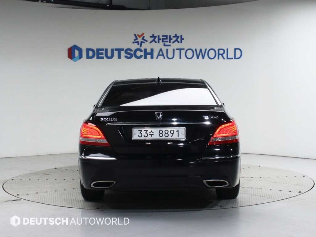 HYUNDAI Equus - Vista 4