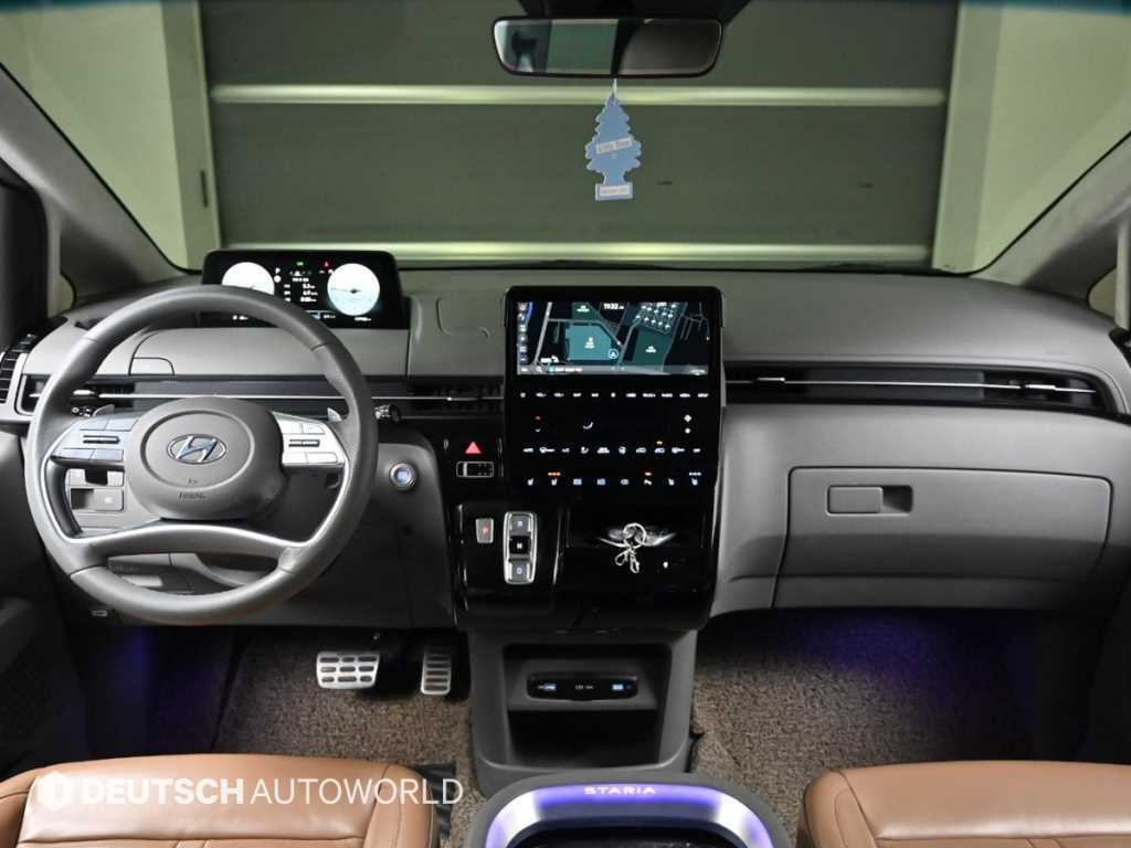 HYUNDAI Staria - Vista 7