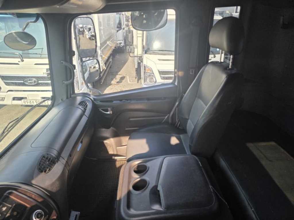 medium and large cargo Special - Vista 12