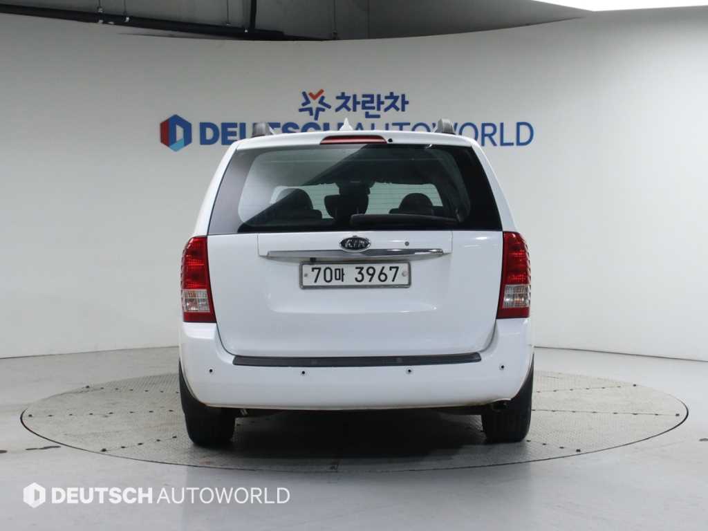 KIA Carnival - Vista 4
