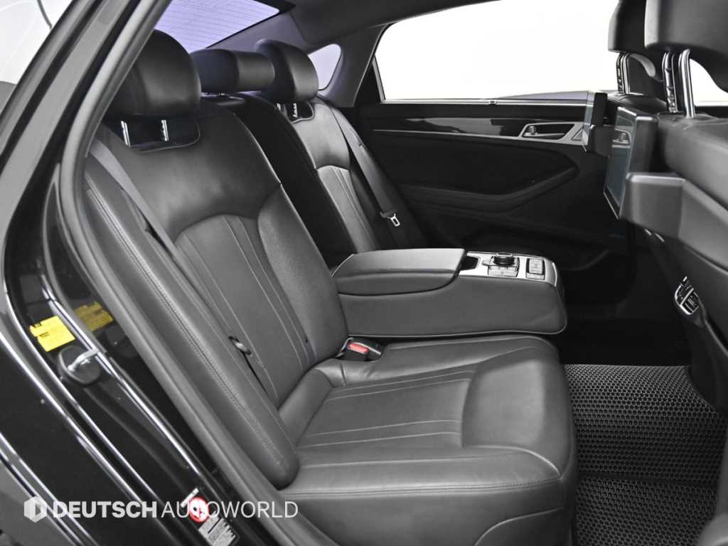 Genesis G80 - Vista 12