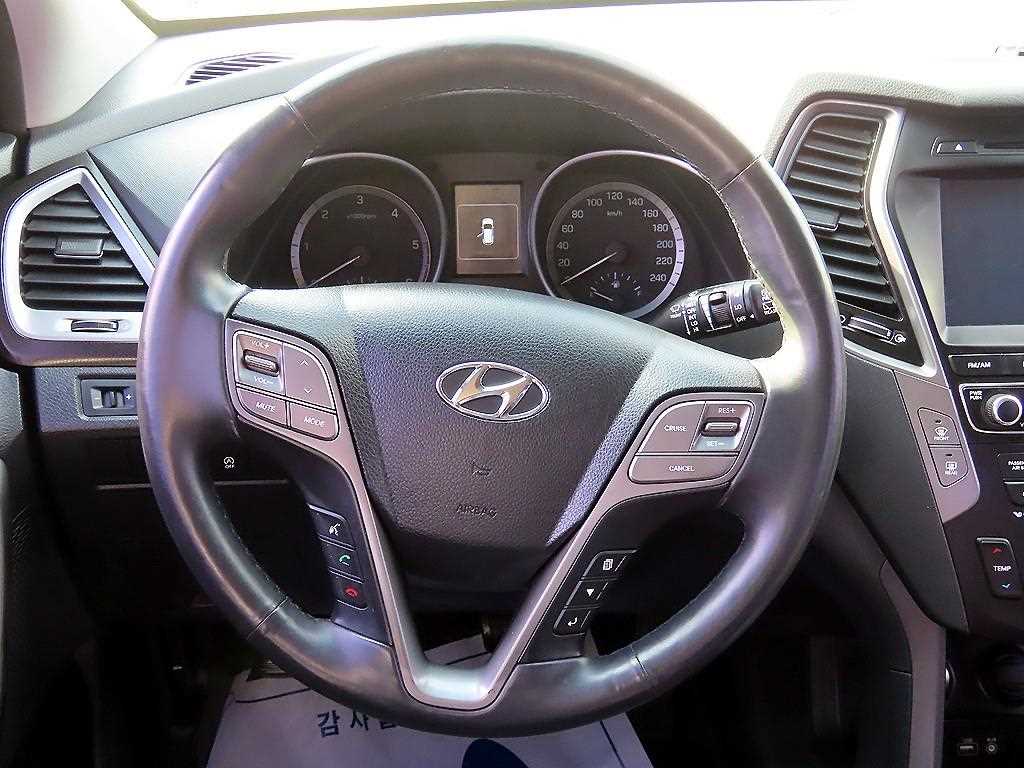 HYUNDAI Santa Fe - Vista 7