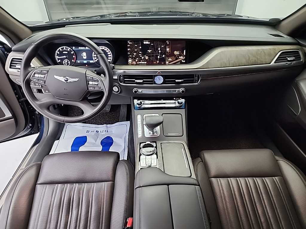 Genesis G90 - Vista 7