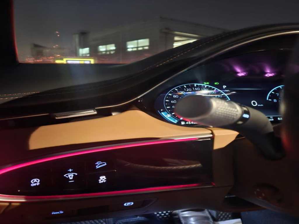 Genesis GV70 - Vista 10