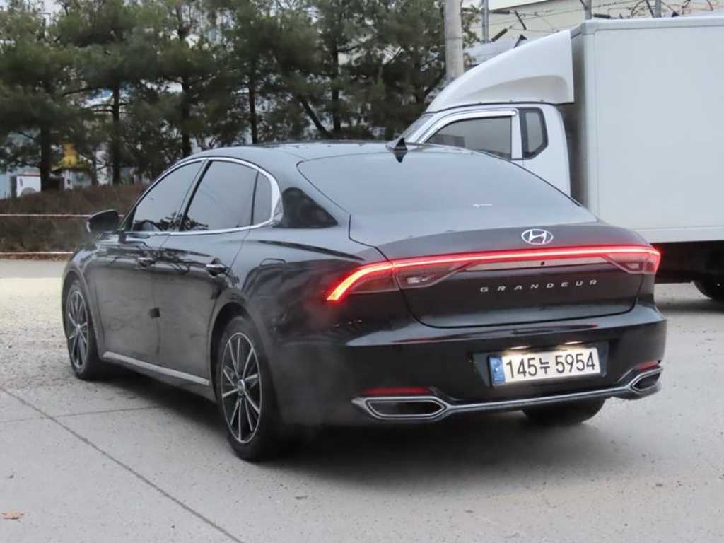 HYUNDAI Grandeur - Vista 3