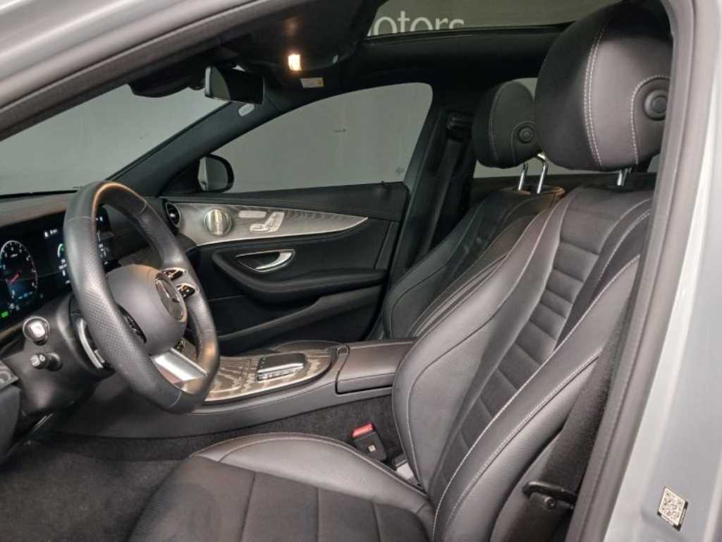 Mercedes Benz E class - Vista 7