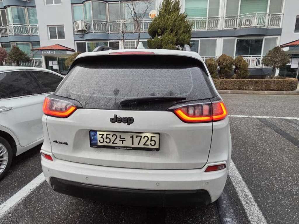 Jeep Cherokee - Vista 5