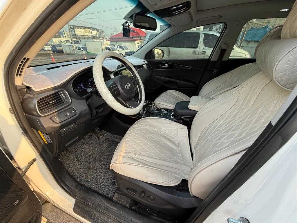 KIA Sorento - Vista 11