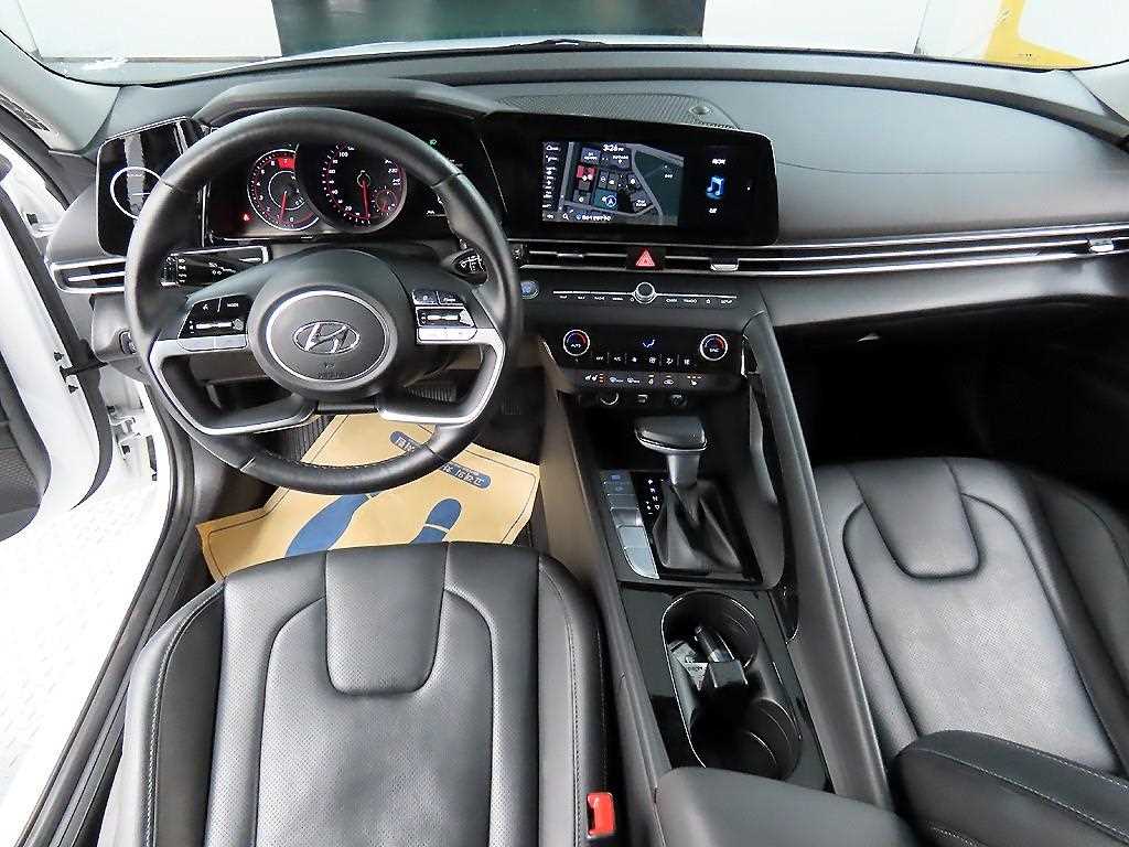 HYUNDAI Avante - Vista 7