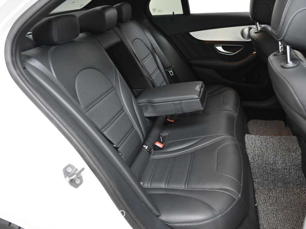 Mercedes Benz C Class - Vista 12