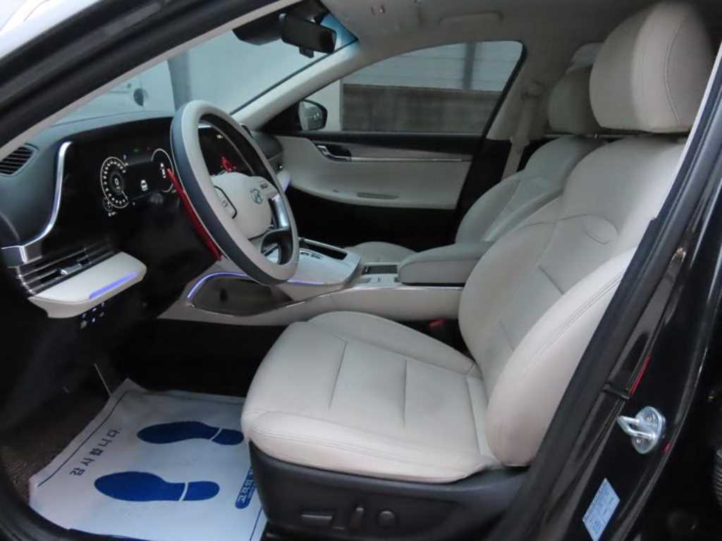 HYUNDAI Grandeur - Vista 5