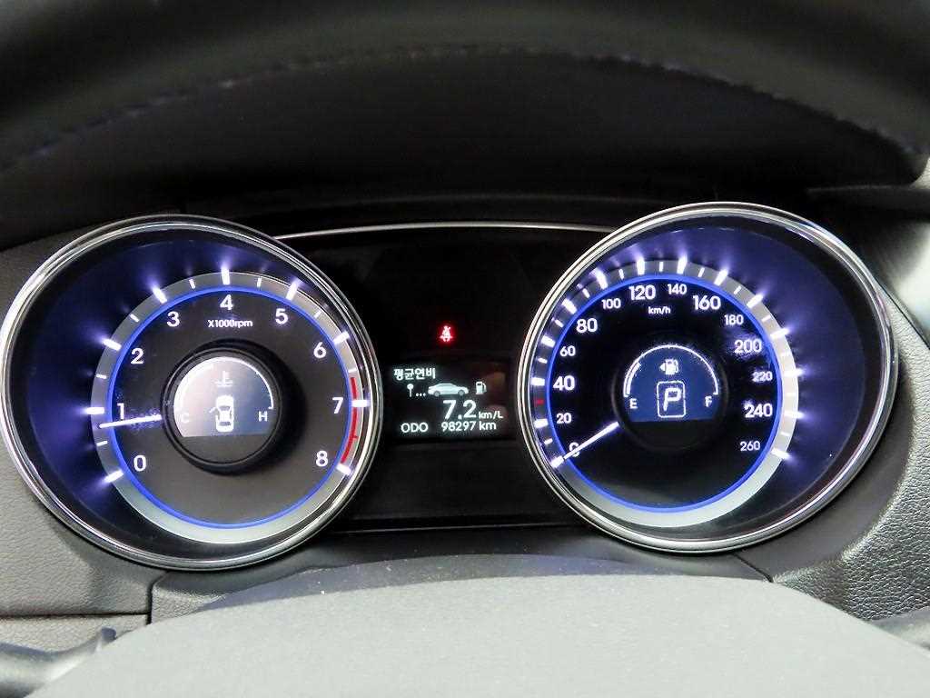 HYUNDAI Sonata - Vista 5