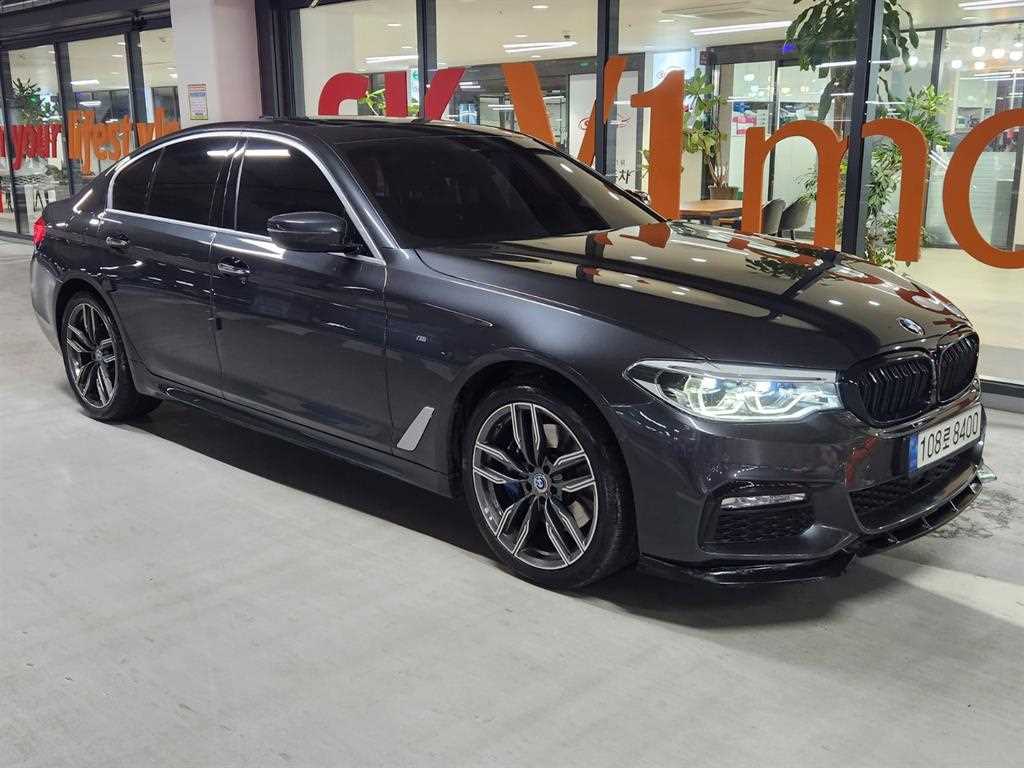 BMW 5 Series 2018 Gris - Importación desde Corea - HF Imports Iquique - Foto 1