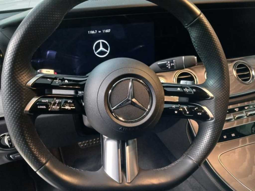 Mercedes Benz E class - Vista 11