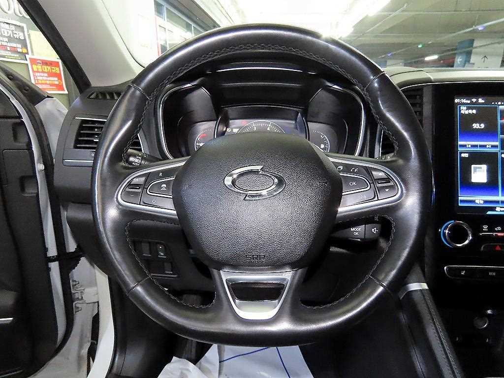 SAMSUNG QM6 - Vista 8