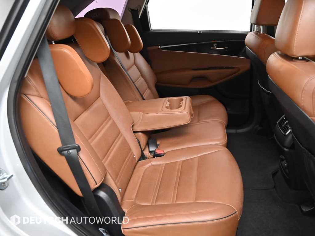 KIA Sorento - Vista 12