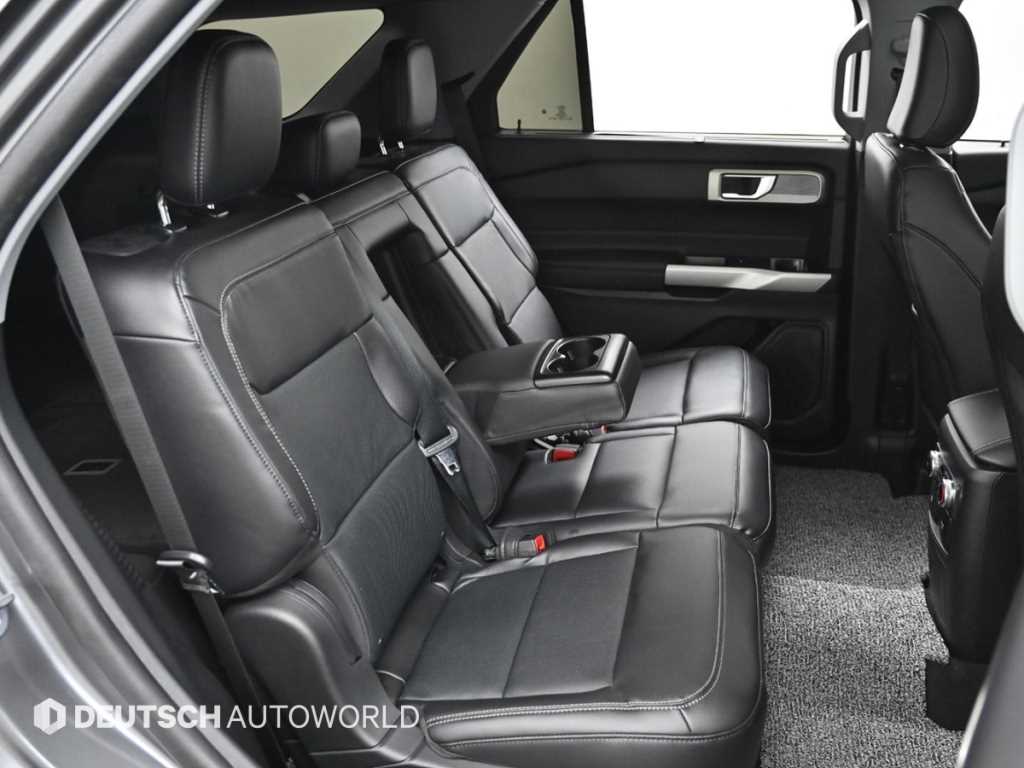 Ford Explorer - Vista 12