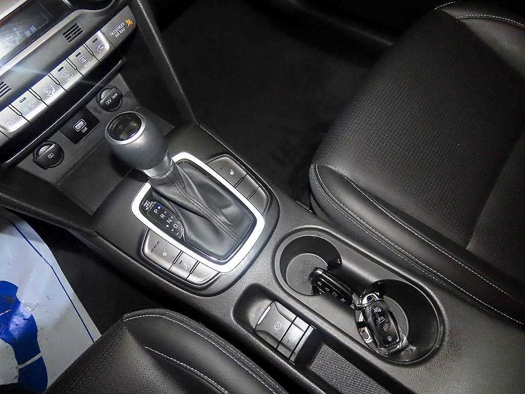 HYUNDAI Kona - Vista 12