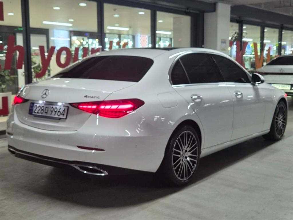 Mercedes Benz C Class - Vista 4